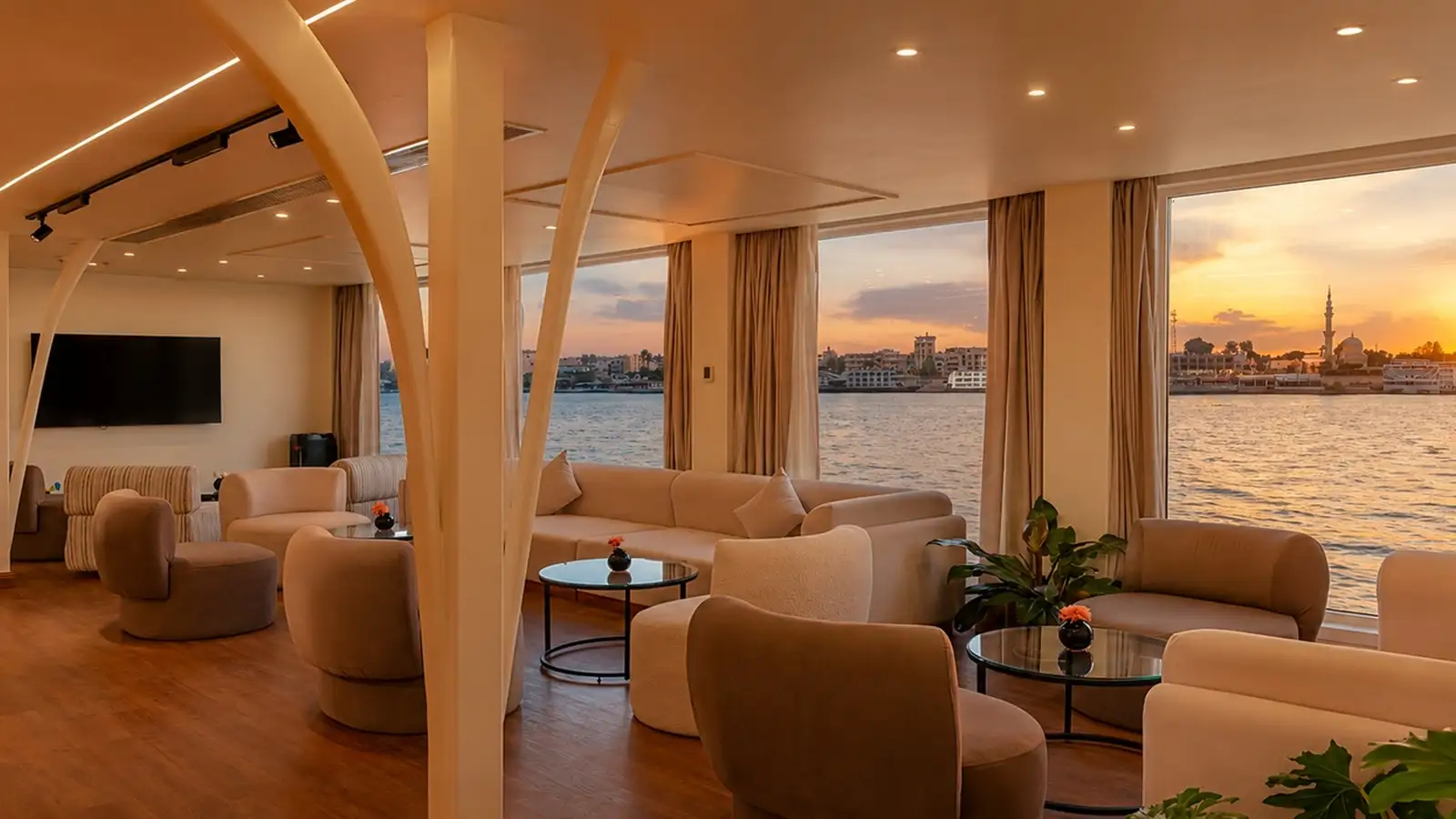 Hathor Dahabiya luxury nile cruise