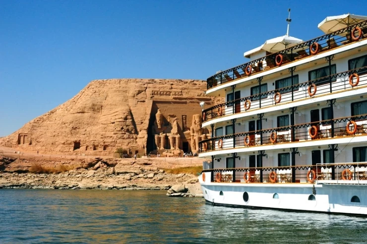 Best Clothes for Nile Cruise Weather in Egypt