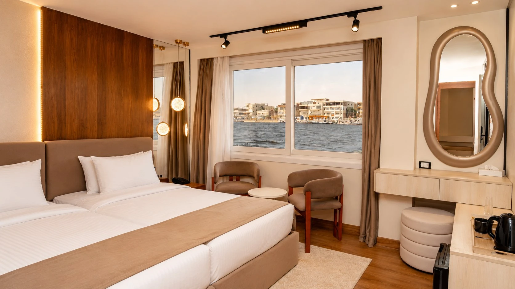 Luxury Twin Bed : Aswan / Luxor