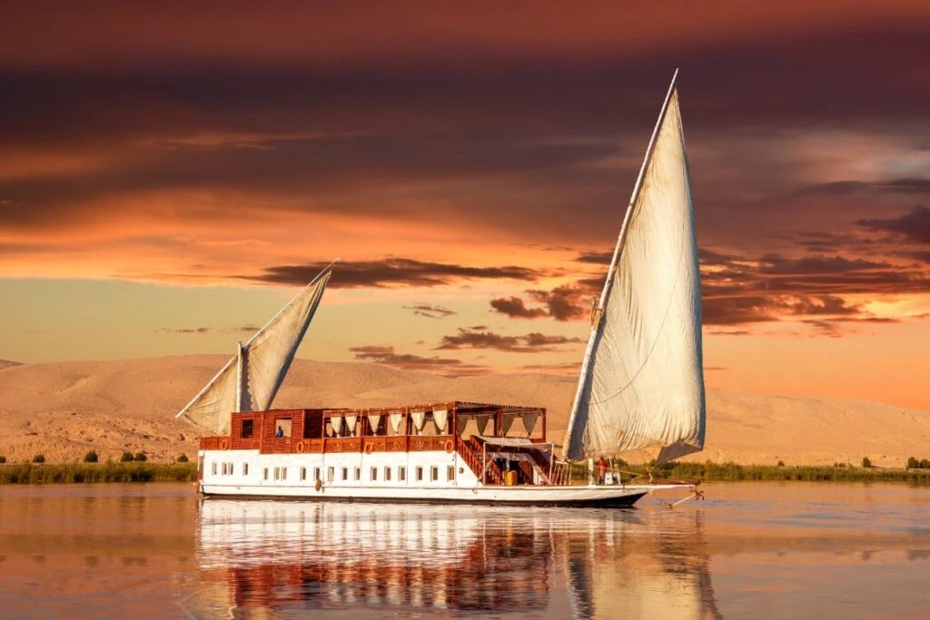 Luxury Dahabiya cruise sailing Egypt